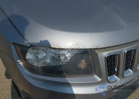 2016 Jeep Compass Sport из США, поврежденный, VIN 1C4NJCBA2GD648565